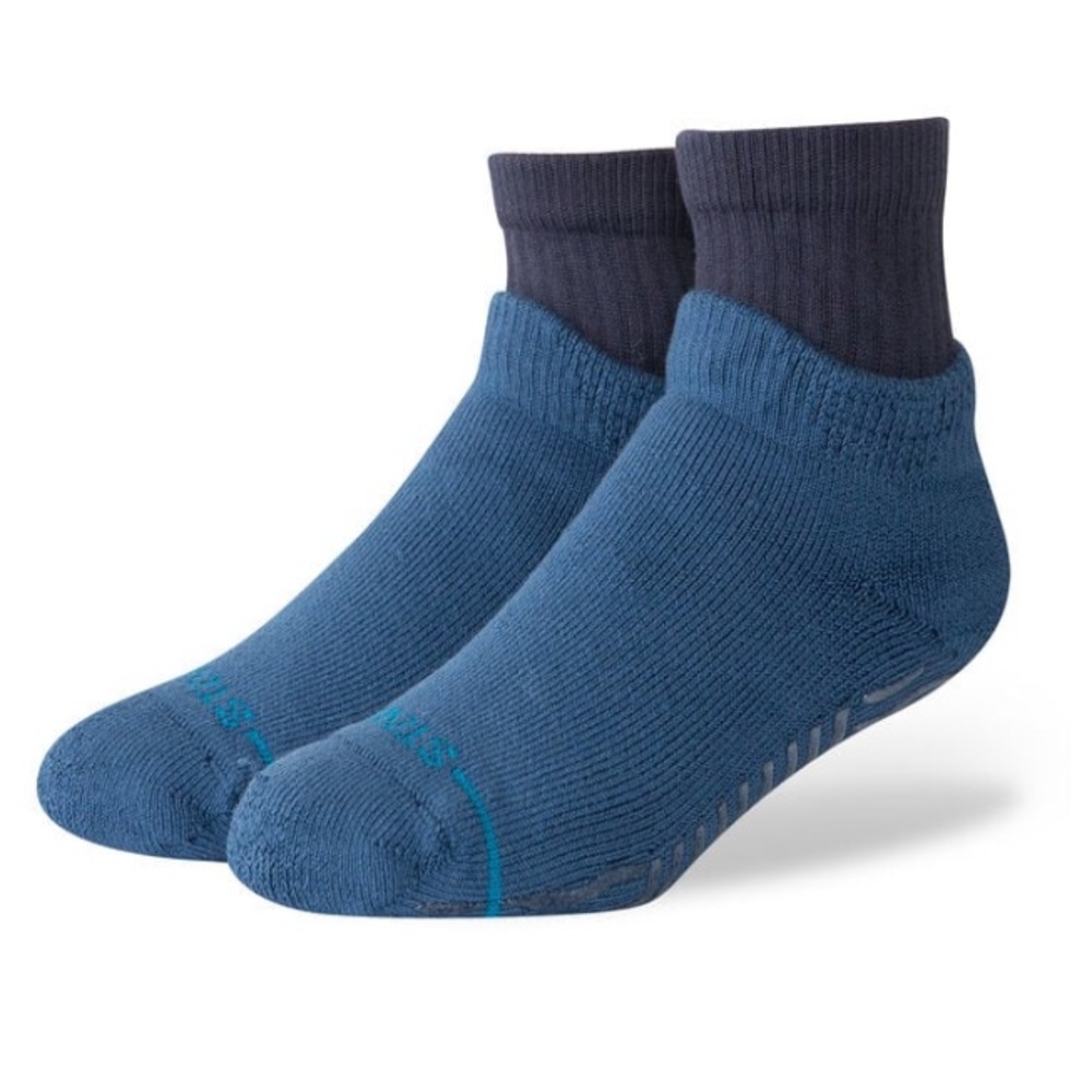 Stance Icon Slipper Socks  Small Blue Unisex NWT Unisex - Warm w/Gripper Soles